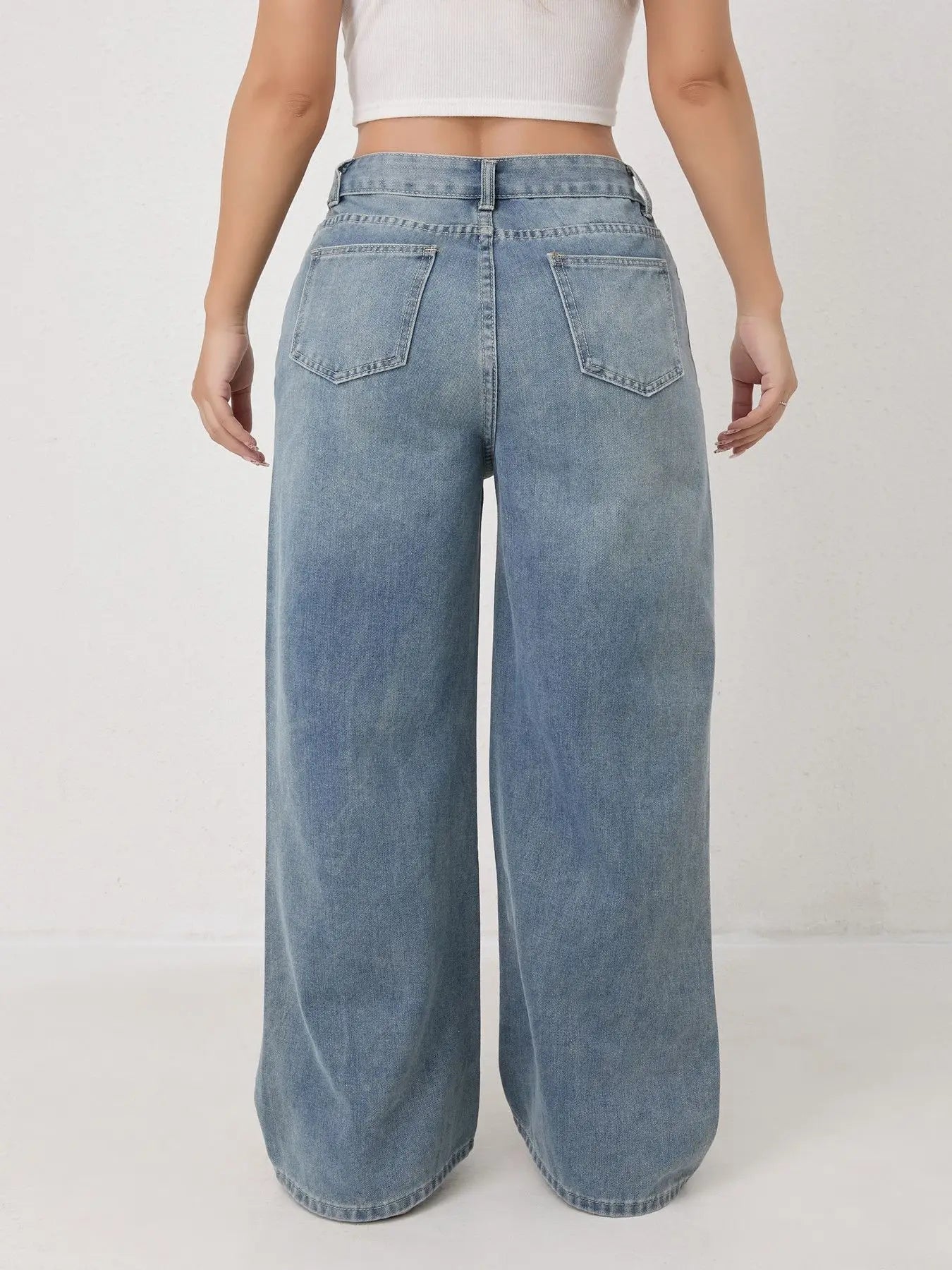 European and N Style Loose Leg Straight-leg Jeans with Holes Women Comfortable Fashion All-matching Trend Jeans